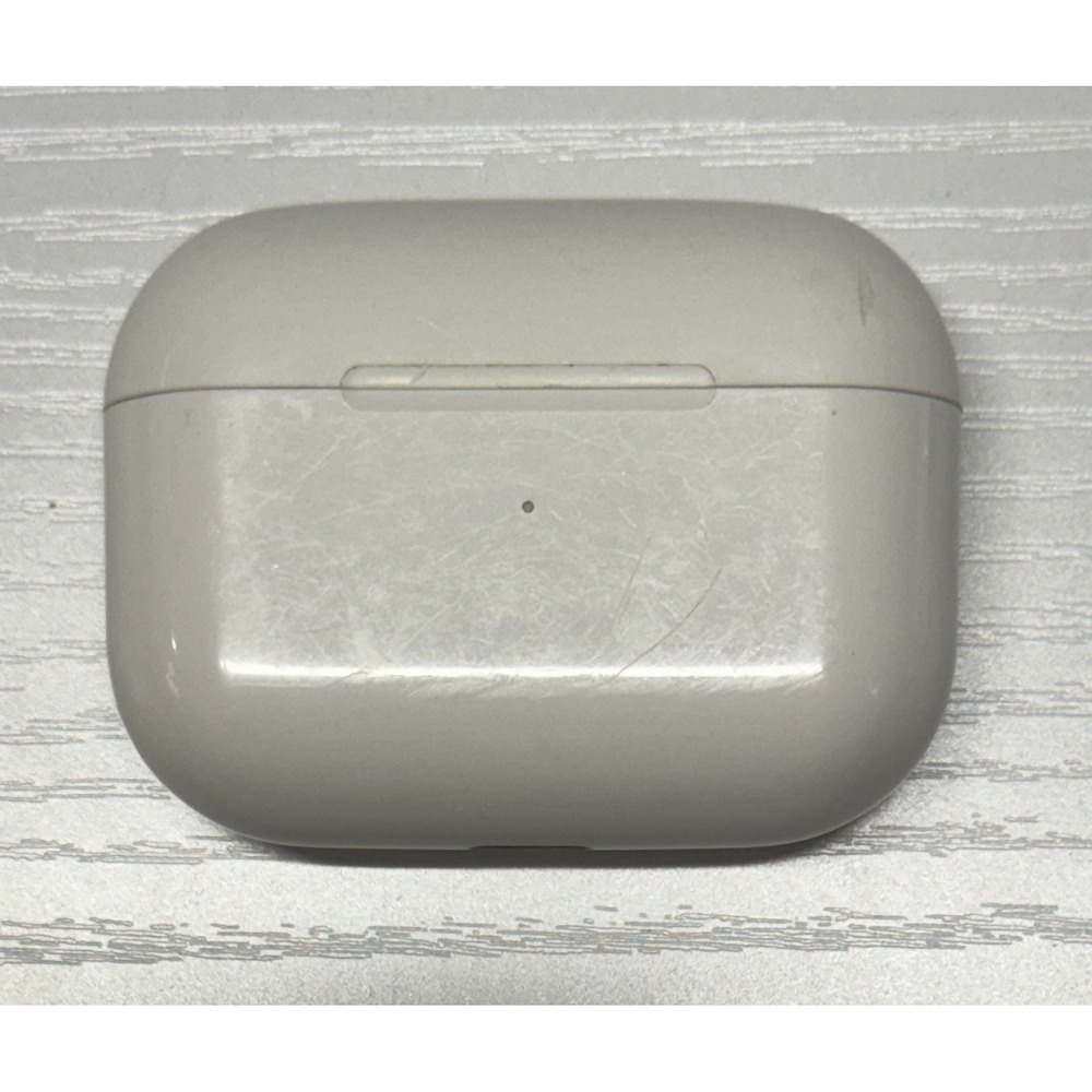 Apple AirPods Pro 2nd Generation with MagSafe Wireless Charging Case (USB‑C)...
